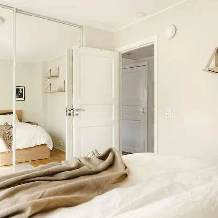 With Balcony And 3 Bedrooms! דירה